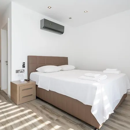 Luxury With View 3 Hotel *