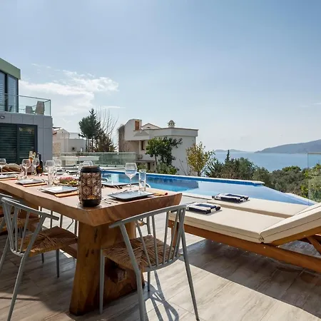 Luxury With View 3