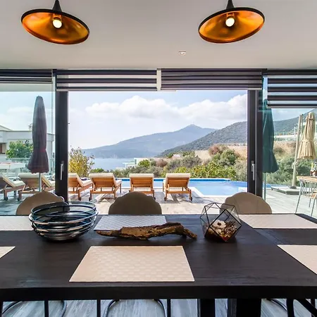 Luxury With View 3 Hotel *