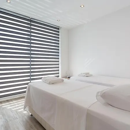 Luxury With View 3 Hotel